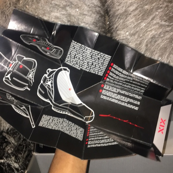 SHOES - Picture 6 of 9